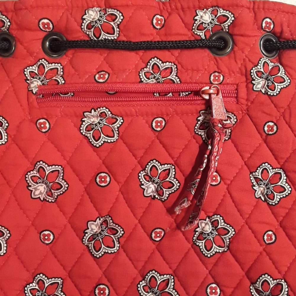 Vera Bradley Medium Red Flowered Backpack.⚘️